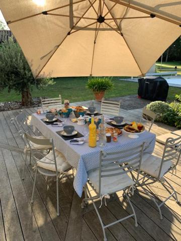 Bed and Breakfast Moulin Crozet Montceaux Exterior foto